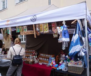 Dni Olsztyna 2025. Dziesiątki wystawców i setki olsztynian na Jarmarku Jakubowym
