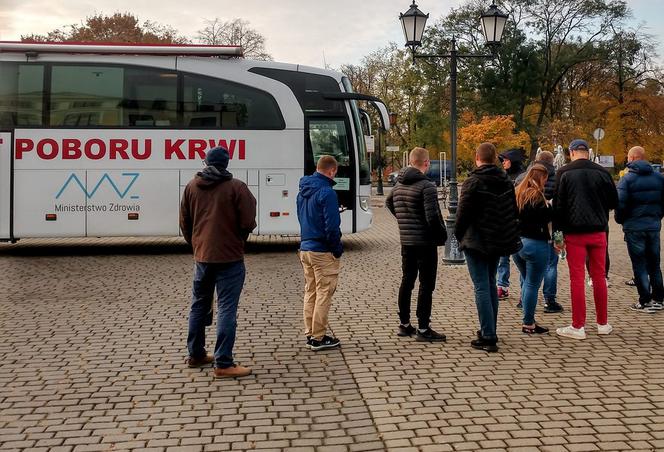 Młodzieszyn. Andrzej walczy o życie! Brat 34-latka prosi o krew i mówi o powikłaniach po koronawirusie