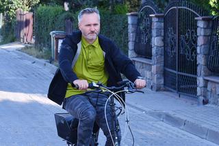 Przesiadł się na rower elektryczny