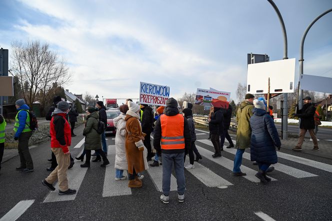 Protest na zakopiance w Gaju