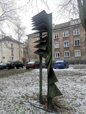 Rzeźba "Małe Organy"