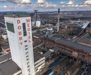 Tragedia w kopalni Sośnica: 42 górników straciło życie. Pisali wiadomości do bliskich na swoich hełmach
