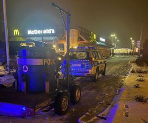 Alarm w McDonald's. Ewakuacja klientów, ulica zamknięta