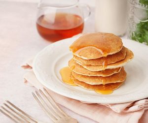 Patelnię zamieniłam na mikrofalówkę. Błyskawicznie robię w niej pyszne naleśniki 