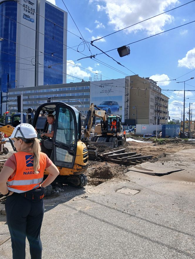 Tramwajowy remont pl. Zawiszy w Warszawie