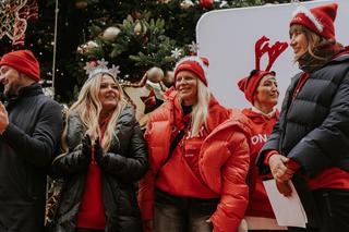 Gwiazdka Pełna Niespodzianek: Omenaa Mensah i Rafał Brzoska z Fundacją One Day – Filantropia z Serca dla ponad 1000 Polskich Dzieci