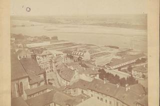 Kanonia i widok na Pragę