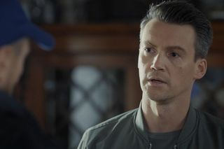 M jak miłość odc. 1847. Jakub Karski (Krzysztof Kwiatkowski),  technik (Karol Kopiec)