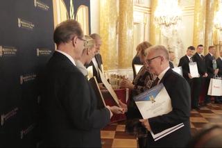 Gala na Zamku Królewskim w Warszawie. Starosta Toruński odebrał nagrodę dla budynku w Dobrzejewicach