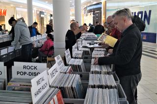 Jesienna Giełda Winyli w Bydgoszczy. Czarne krążki przyciągnęły tłumy [ZDJĘCIA]
