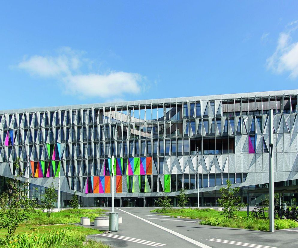 Fasady budynków a certyfikacje LEED, BREEAM, DGNB