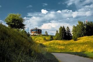 To uzdrowisko ma najczystsze powietrze w Polsce. Znajduje się na Mazurach i jest rajem dla seniorów [ZDJĘCIA]