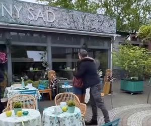 M jak miłość. Kama (Michalina Sosna), Jakub (Krzysztof Kwiatkowski) na planie