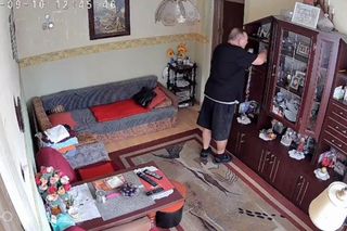 Oszust chciał okraść 86-latkę. Nie spodziewał się takiej reakcji! Wszystko się nagrało