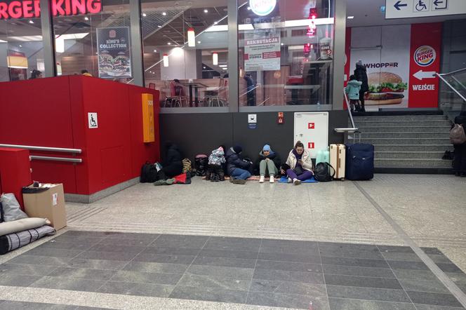 Coraz więcej uchodźców w Krakowie. Urzędnicy: Nasze zasoby są na wyczerpaniu