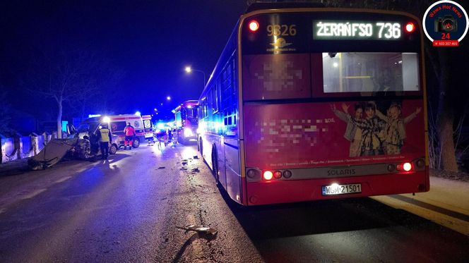 Śmiertelny wypadek z udziałem autobusu i samochodu osobowego przy ulicy Płochocińskiej