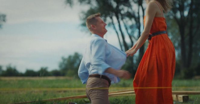 M jak miłość, odcinek jubileuszowy. Franka (Dominika Kachlik), Paweł (Rafał Mroczek)