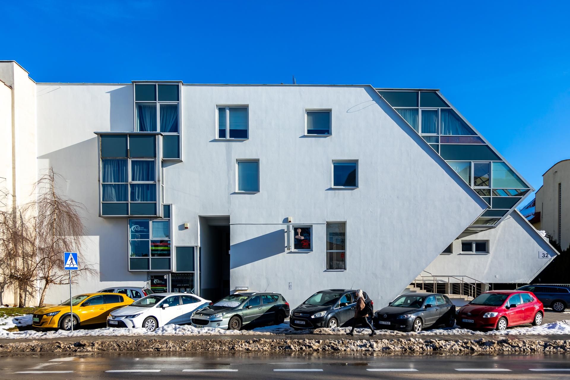 Przewrócony dom w Kielcach