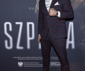 Artur Szpilka z narzeczoną Kamilą Wybrańczyk na premierze filmu Szpilka