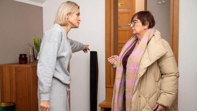 Na sygnale, odc. 696. Beata (Justyna Sieniawska), Wiesława Góra (Krystyna Tkacz)