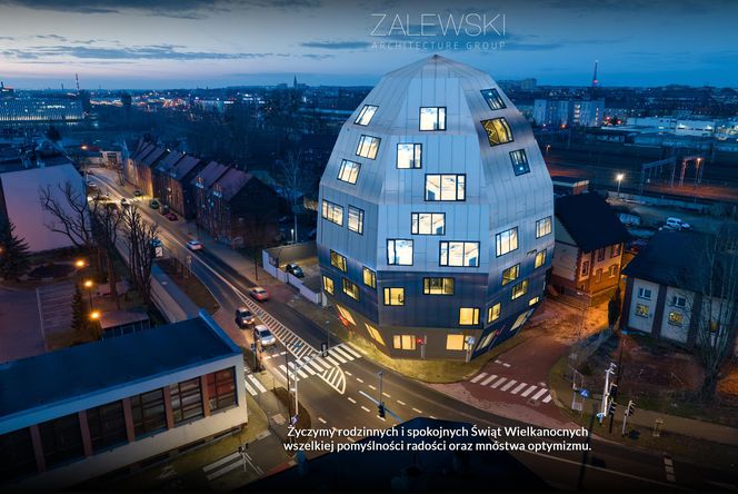Kamienica w Gliwicach na świątecznej kartce pracowni 