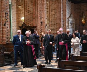 Prezydent Andrzej Duda przyjechał do Poznania. Odwiedził Ostrów Tumski i katedrę