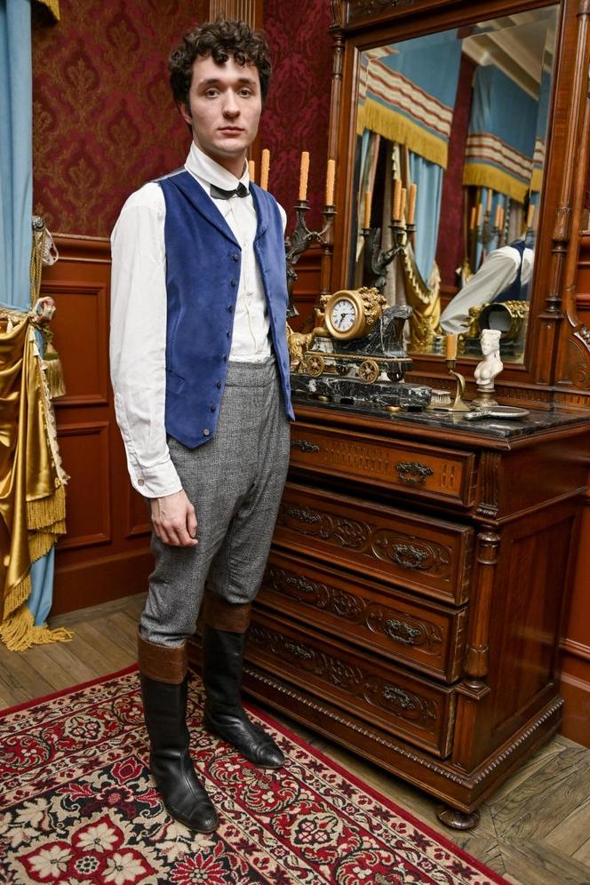 Karol Franek Nowiński w dwa tygodnie nauczył się jazdy konnej do roli w "Matyldzie"