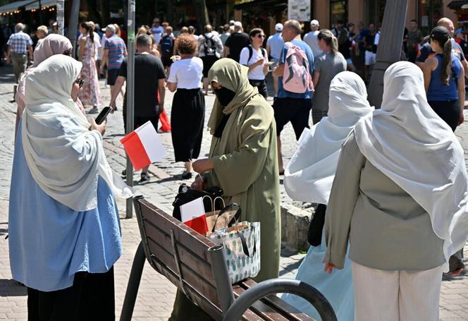 Arabowie szturmują Zakopane. Ten filmik to hit internetu. "Dosłownie tak to wygląda"