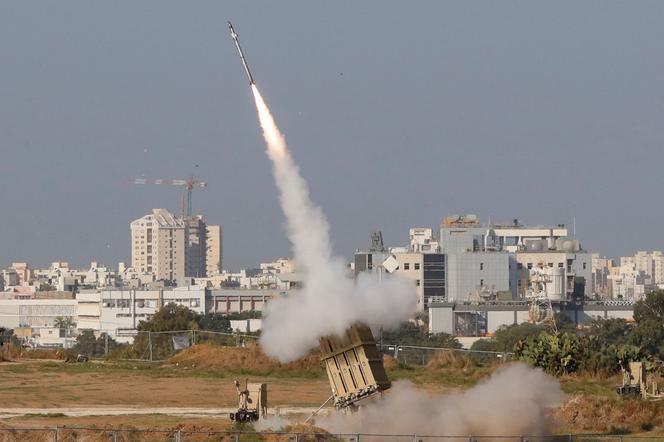 Izrael broni się przed ostrzałem rakietowym