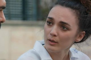 Co za scena w Dziedzictwie! Yaman uderza Nanę i rozbija jej nos!