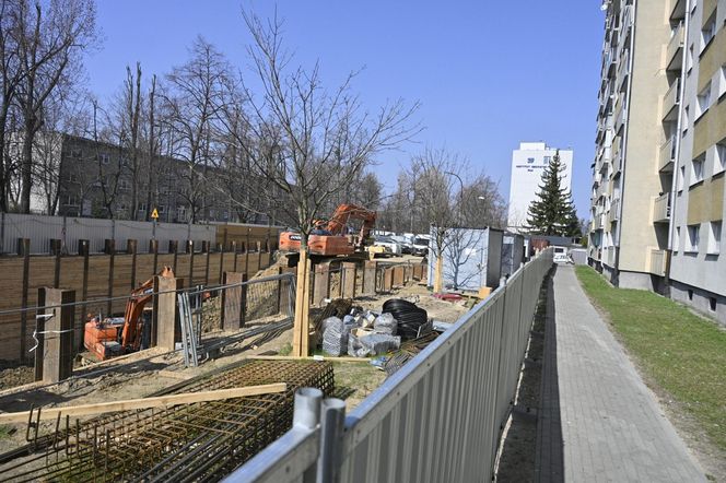 Deweloper buduje apartamentowiec tuż pod ich oknami. „Ten blok zasłoni nam świat”