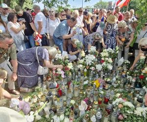 Marsz Milczenia dla Klaudii w Toruniu. „Niech nasza cisza przemówi głośniej niż słowa” [GALERIA]