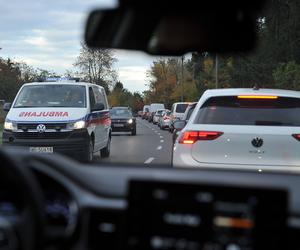 8 kilometrów w 48 minut. Tyle zajęło nam wyjechanie z Mokotowa