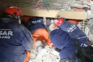 Trzęsienie ziemi w Turcji. Polscy strażacy uratowali już 9 osób, w tym czteroosobową rodzinę