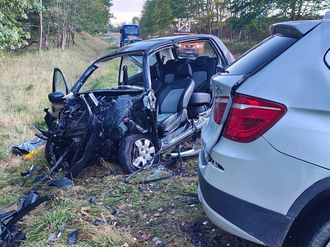 Tragiczny wypadek na DK 11 między Szczecinkiem a Wierzchowem! Nie żyją dwie osoby