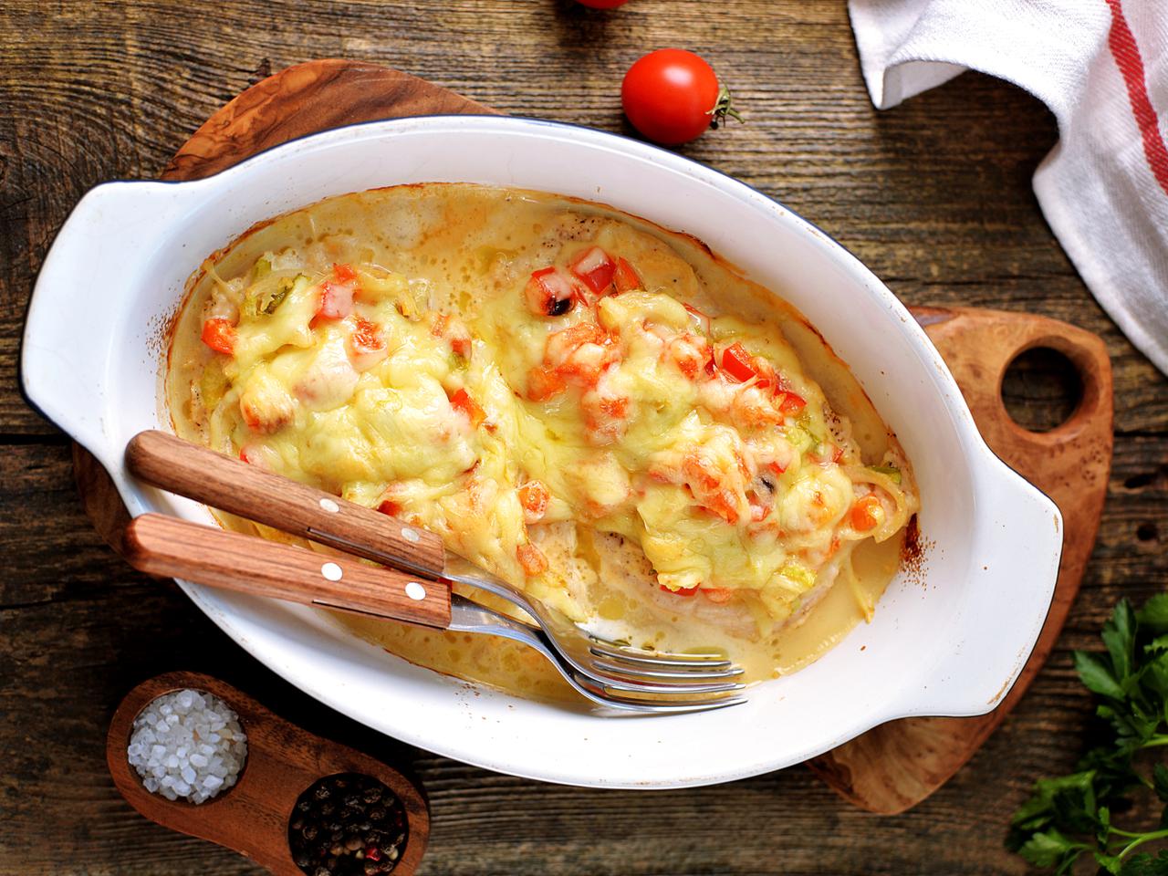 Pierś kurczaka po włosku: zapiekana jak BRUSCHETTA