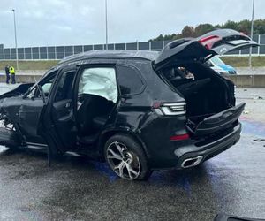 Komendant policji dachował na autostradzie. Sroga kara dla kierowcy