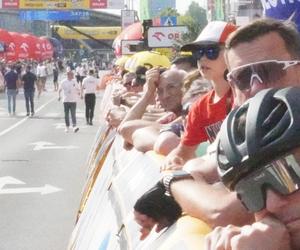 Tour de Pologne w Katowicach. Kibice na mecie oklaskiwali kolarzy