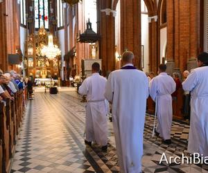 Białystok. Msza święta żałobna za śp. abp. Stanisława Szymeckiego