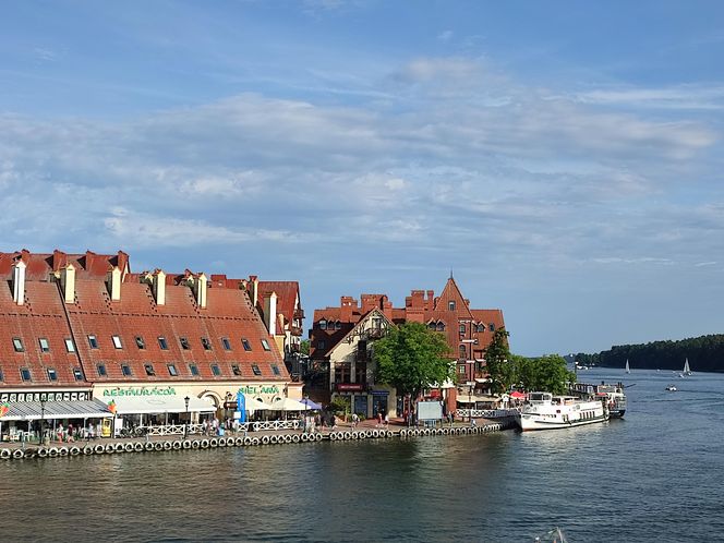 Mikołajki to mazurska Wenecja. Przyciągają turystów z całego świata