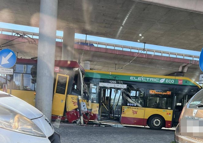 Łódź. Autobus i tramwaj zderzyły się pod dworcem Łódzka Kaliska [ZDJĘCIA]