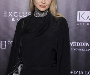 Monika Miller przyszła na premierę i się zaczęło. Tylko spójrzcie na jej nogi!