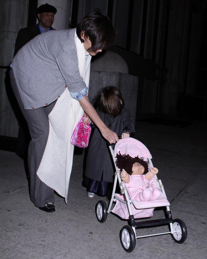 Suri Cruise w pieluchach