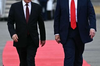  Zwrócili uwagę na ręce Putina. Zagadka rozwiązana?