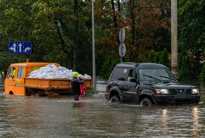 Jelenia Góra pod wodą. Powódź uderzyła w kolejnym mieście