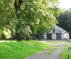 To najpiękniejszy taki pałac w Małopolsce. Jego historia wiąże się z mistyfikacją
