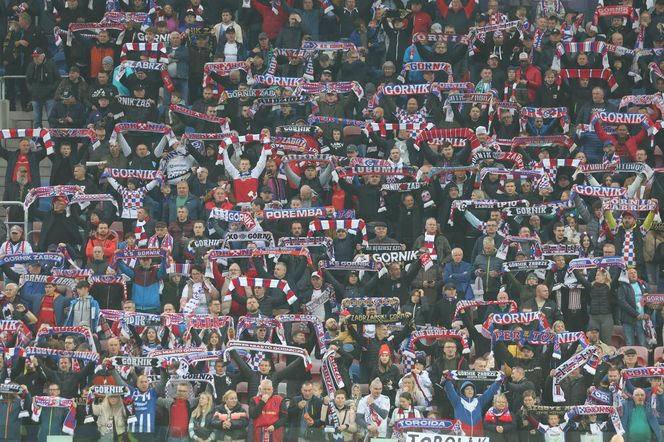 Górnik Zabrze zmierzył się z Zagłębiem Lubin. Kibice rozgrzewali piłkarzy z trybun