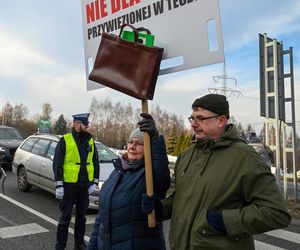 Protest na zakopiance w Gaju