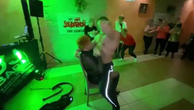 Pikantna zabawa w NSZZ Solidarność KWK Sośnica. Panie bawiły się na całego!