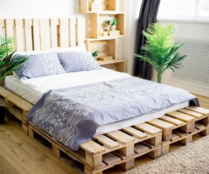 Łóżko z palet - jak zrobić łóżko z palet 160x200? Czy łóżko z palet jest wygodne? DIY/Zrób to sam
